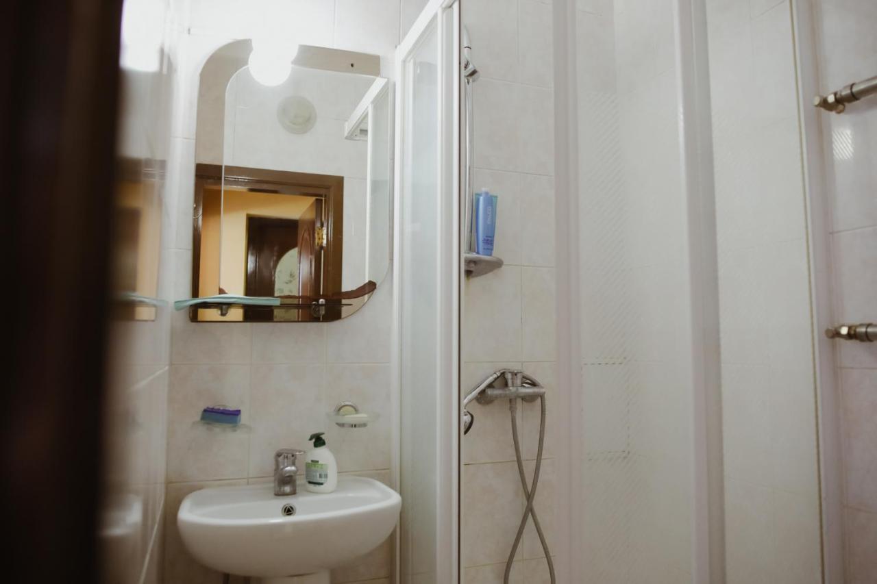 Uneed Rooms 1 - Palace "Ukraine" Kiev Buitenkant foto